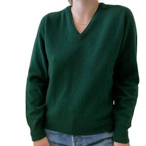 Vintage 1960s Green 100% Lambswool V Neck Preppy Sweater Sz M Made in England